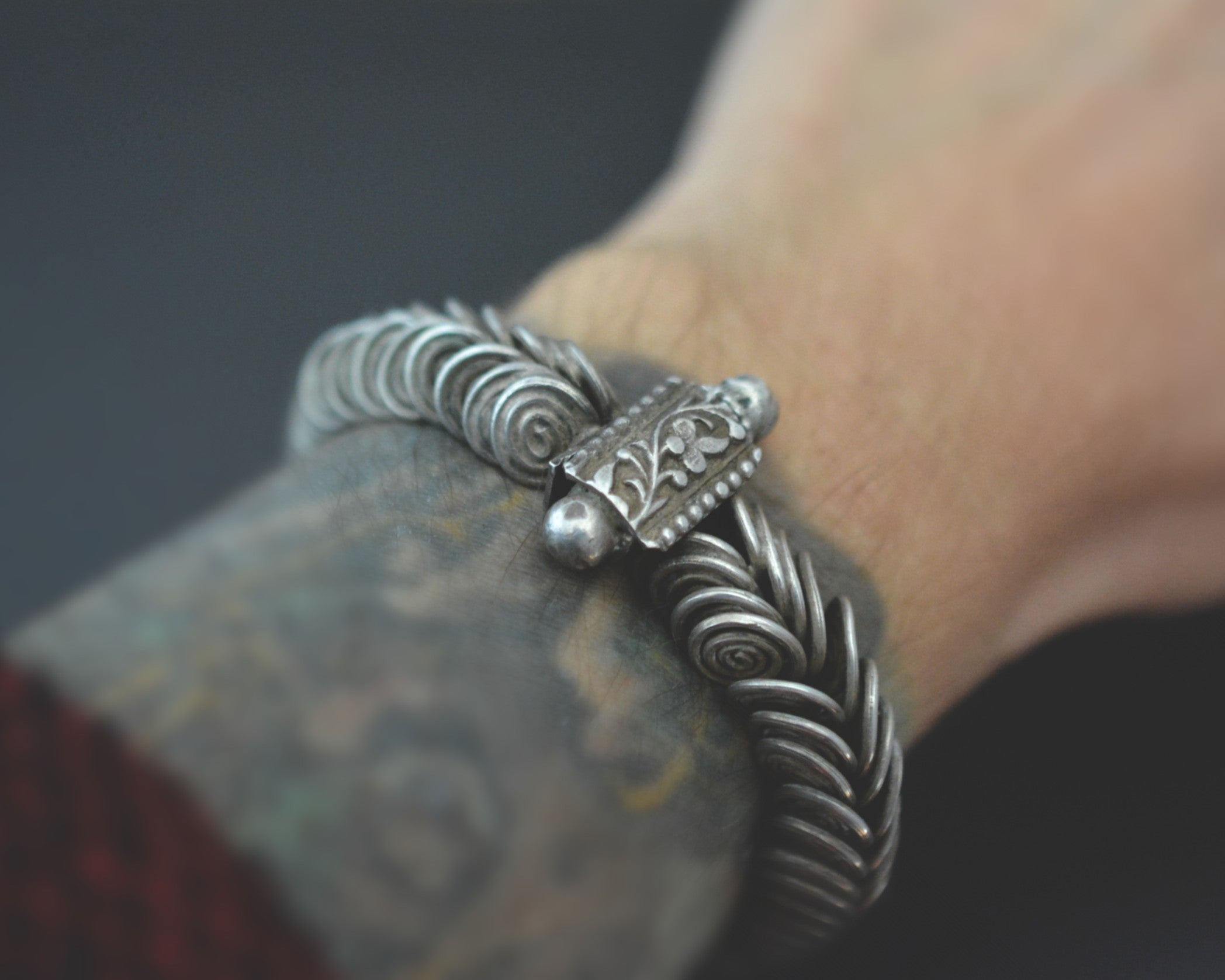 XSmall Ethnic Tribal Indian Silver Bracelet - Hinged - XS