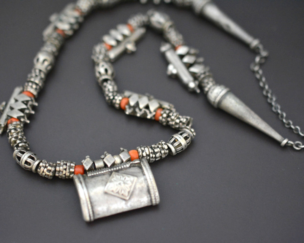 Bold Yemeni Silver Hirz Pendant Necklace