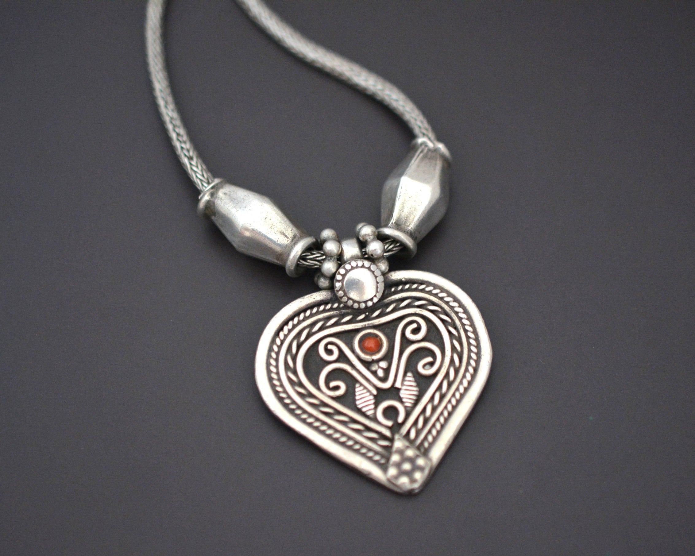 Indian Heart Coral Pendant Silver Beads Necklace with Snake Chain