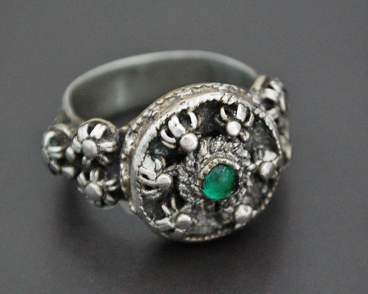 Antique Yemeni Ring with Green Glass - Size 9.5