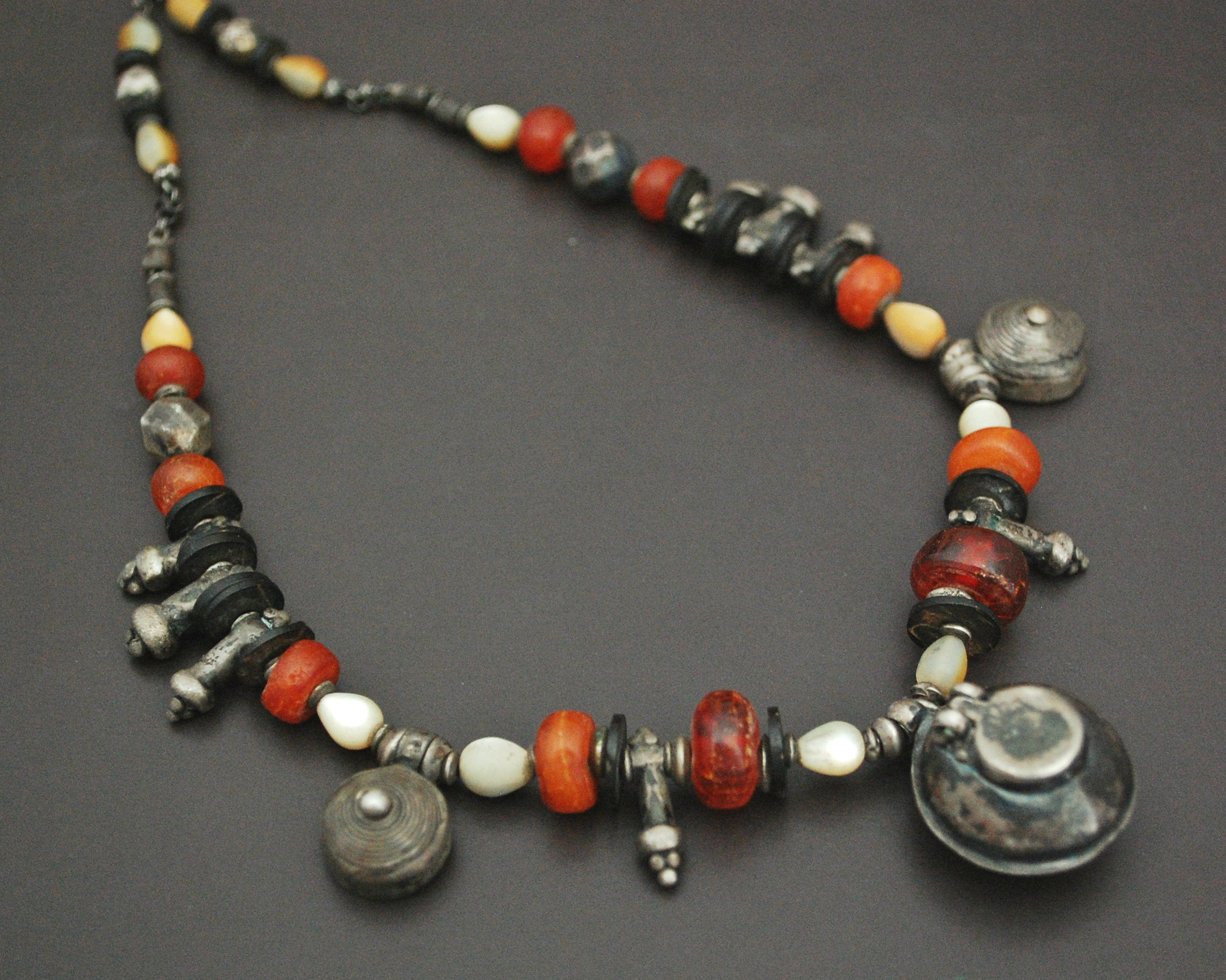 Ethnic Amber Mother of Pearl Silver Beads Necklace