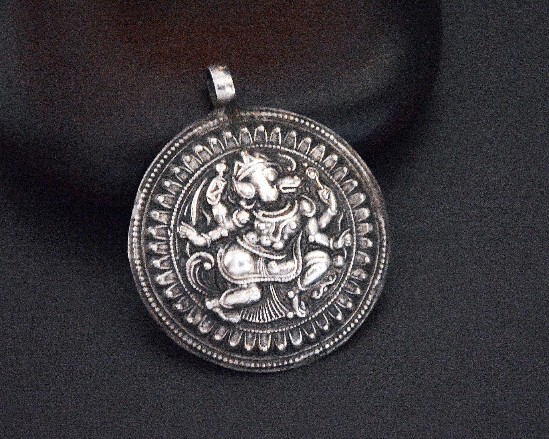 Hindu God Hanuman Medaillon Pendant