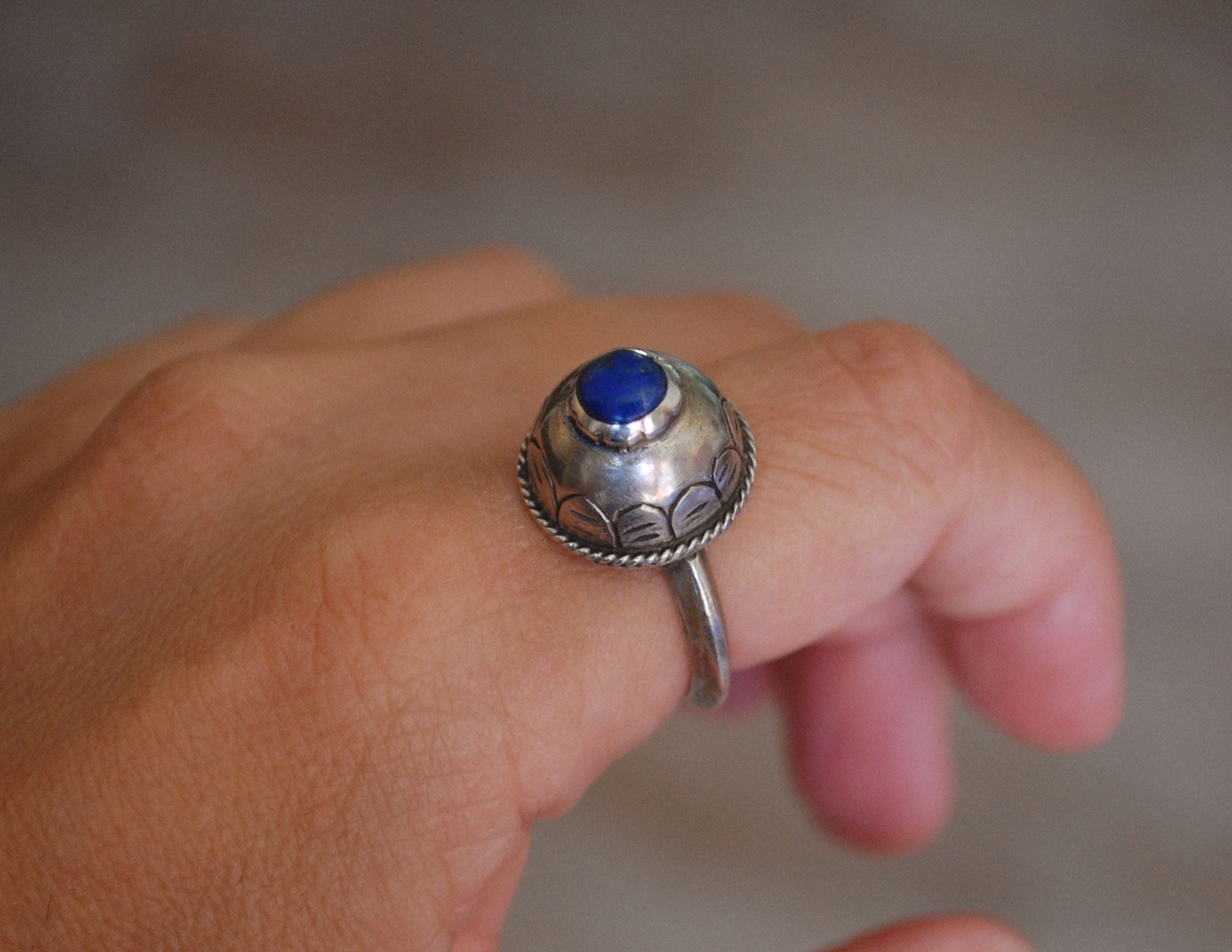 Vintage Afghani Lapis Lazuli Ring - Size 9
