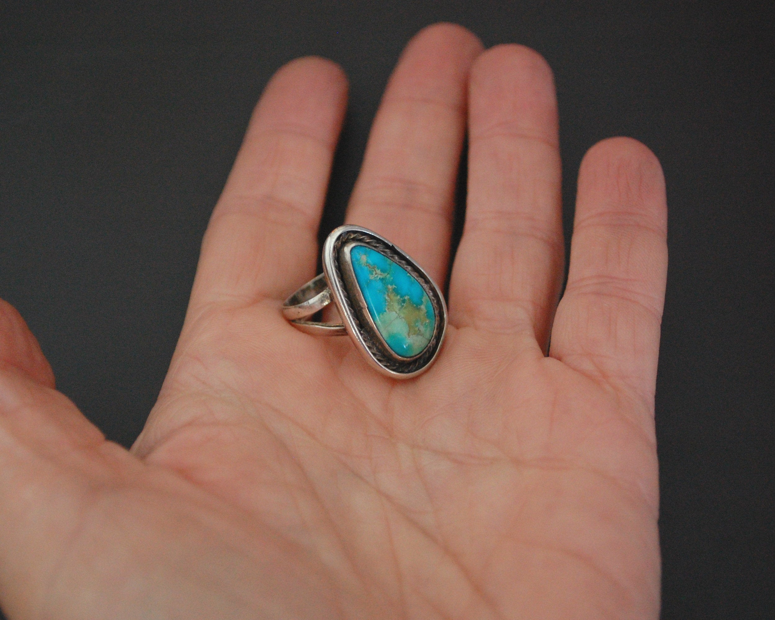 Native American Navajo Turquoise Ring - Size 6.25