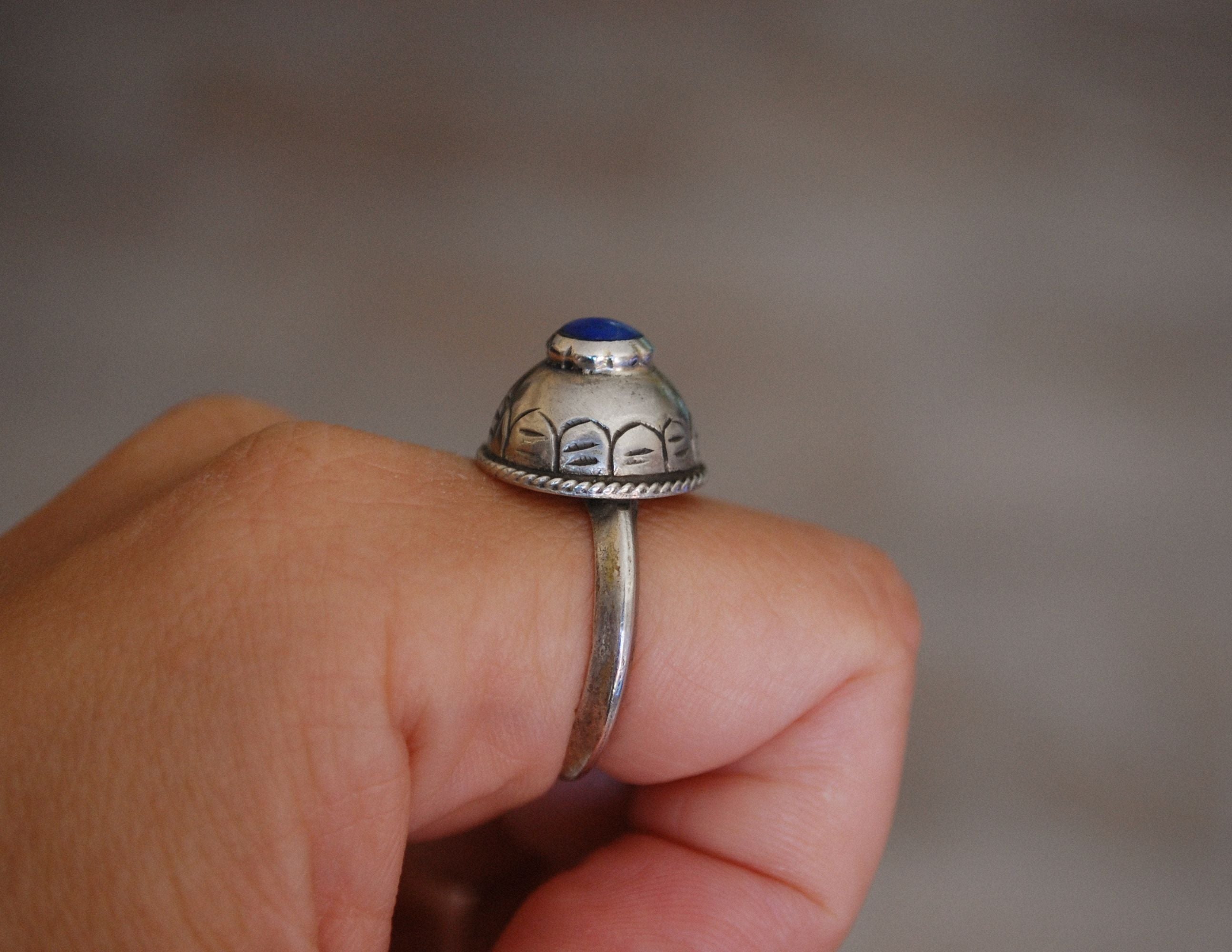 Vintage Afghani Lapis Lazuli Ring - Size 9