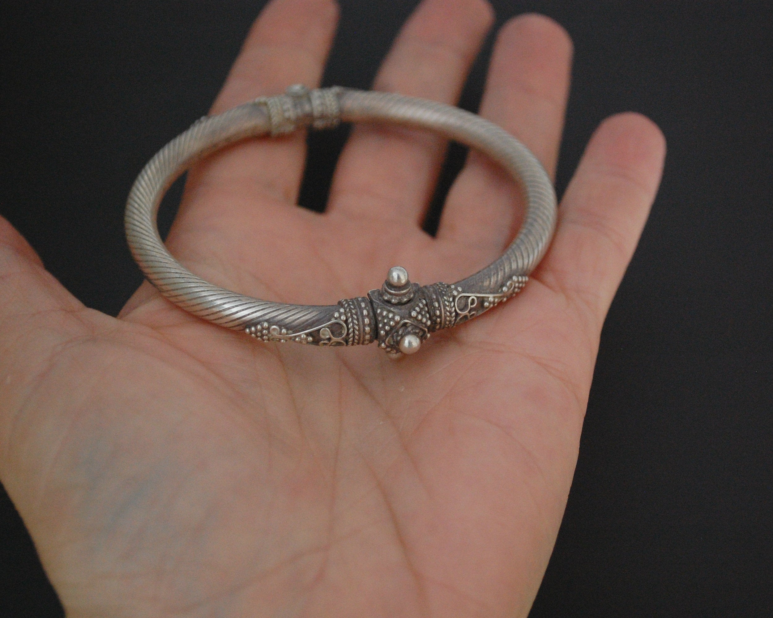 Ethnic Indian Silver Bracelet from India - Hinged