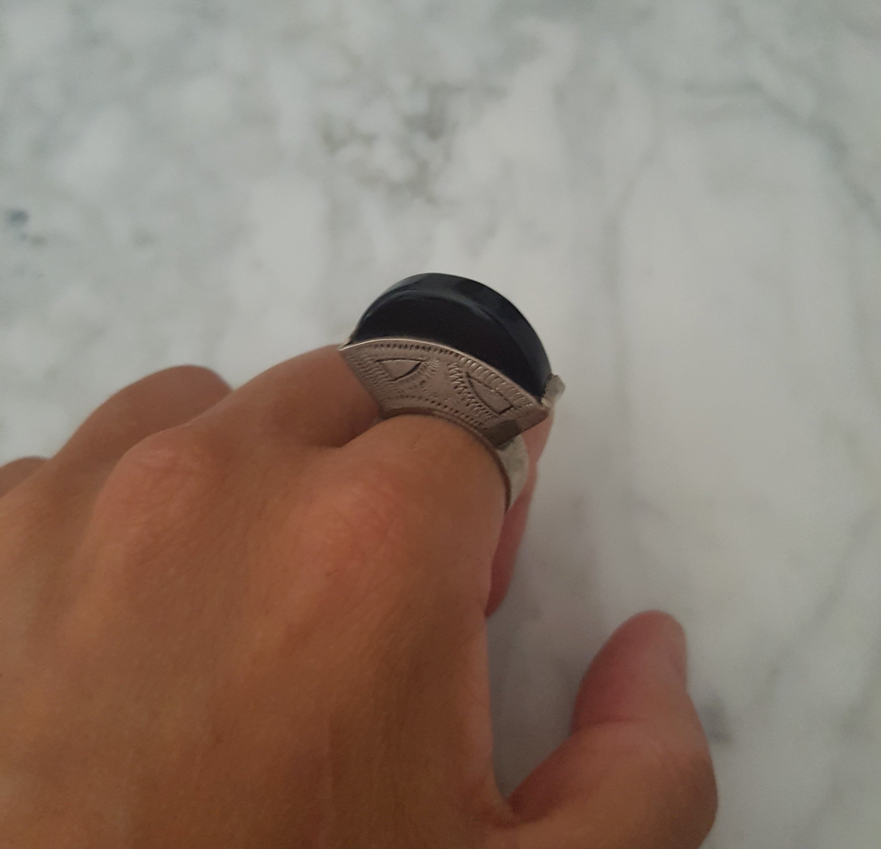 Tuareg Agate Tisek Silver Ring - Size 9