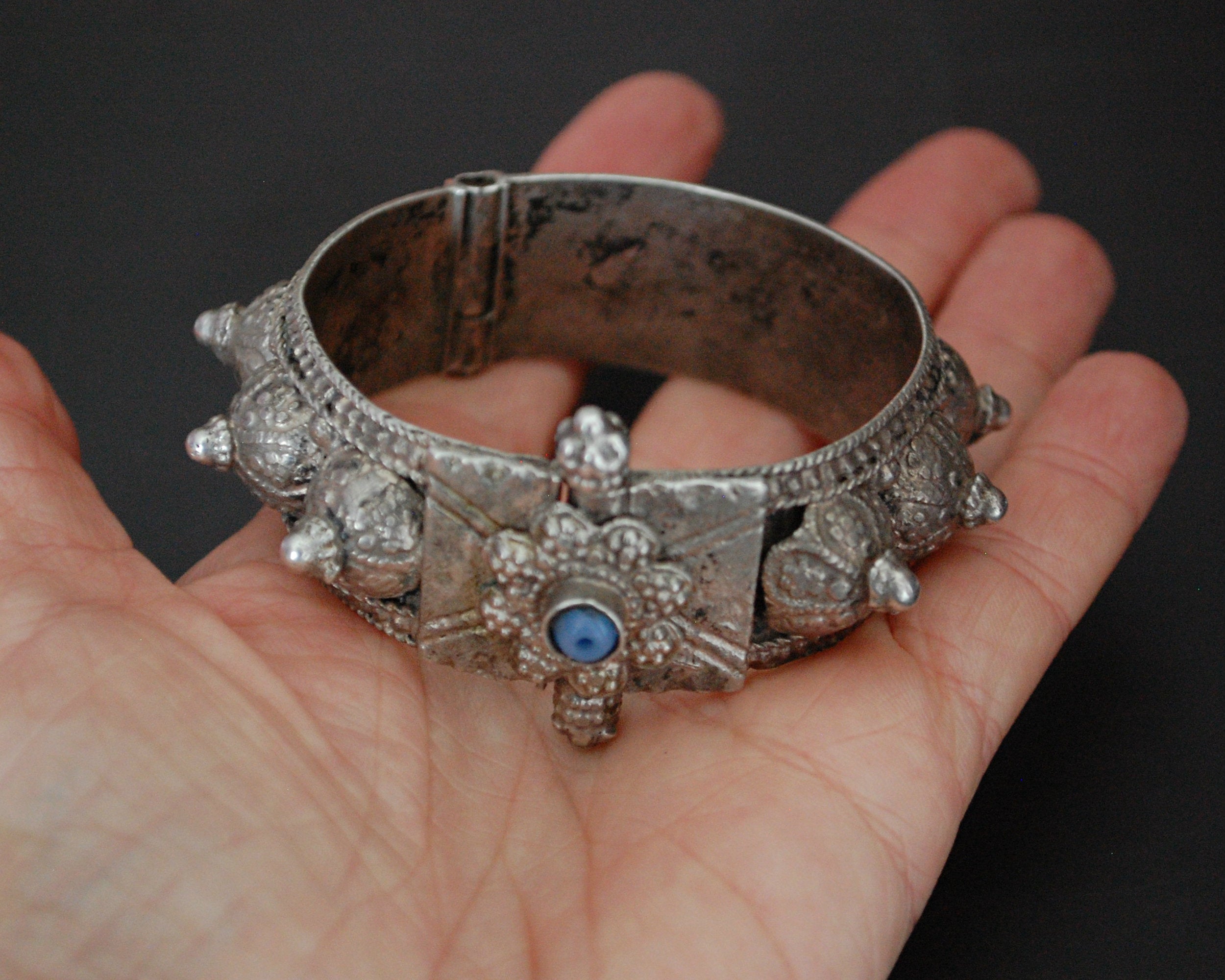 Yemeni Bedouin Hinged Silver Bracelet with Blue Glass