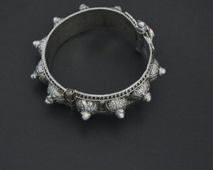 Yemeni Bedouin Silver Bracelet with Red Bead - Hinged - Small Size