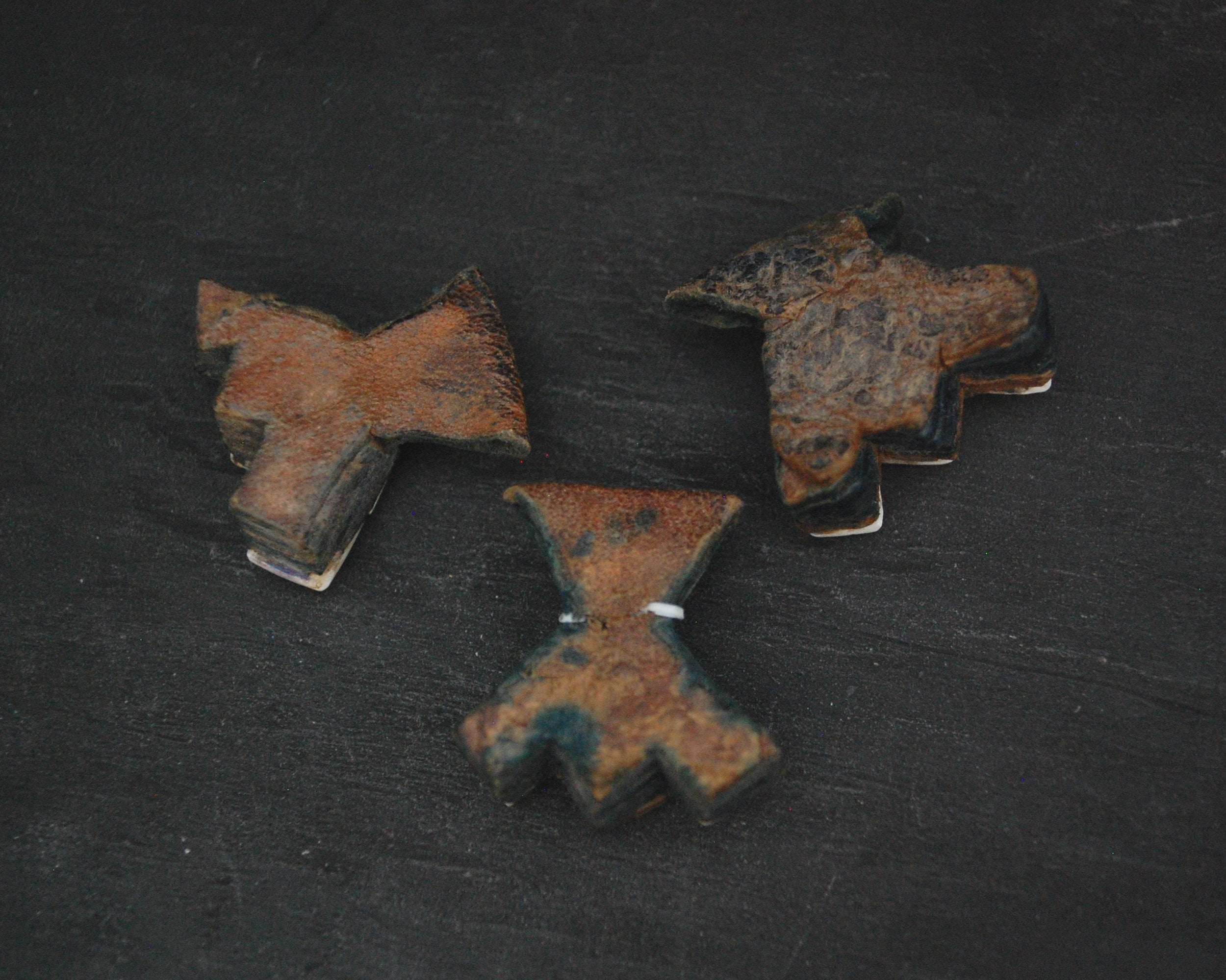 Small Tuareg Shell Khomeissa Pendants - Set of Three