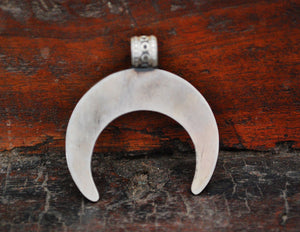 Hindu Amulet Vishnu's Feet Divine Footprints - Moon Pendant