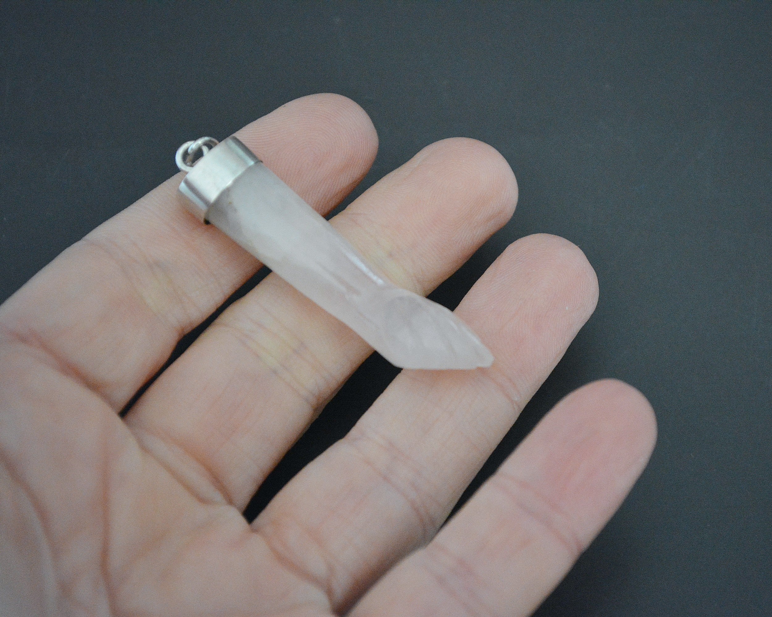 Rosequartz Figa Hand Lucky Charm Amulet