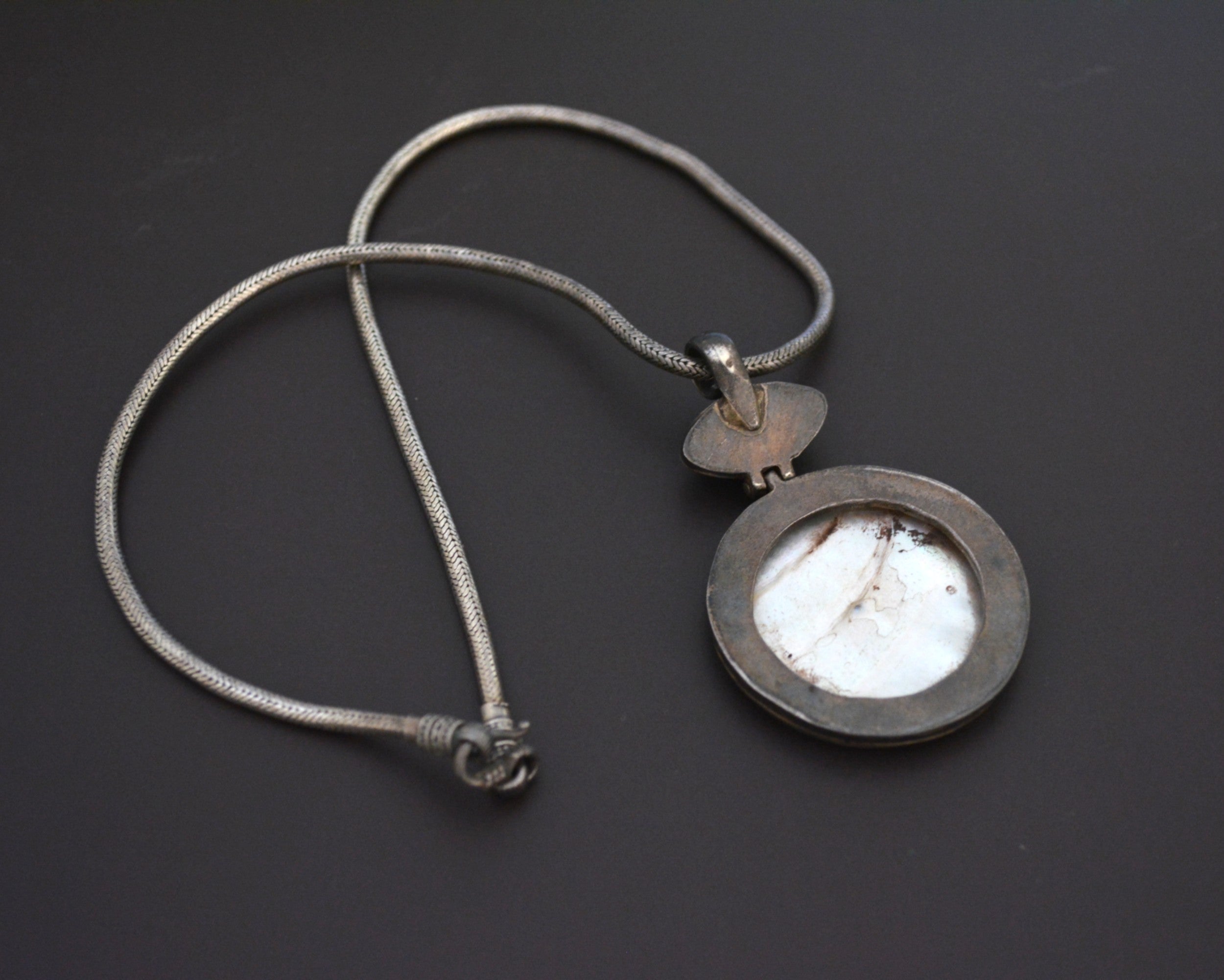 Ethnic Turquoise Mother of Pearl Snake Chain Necklace
