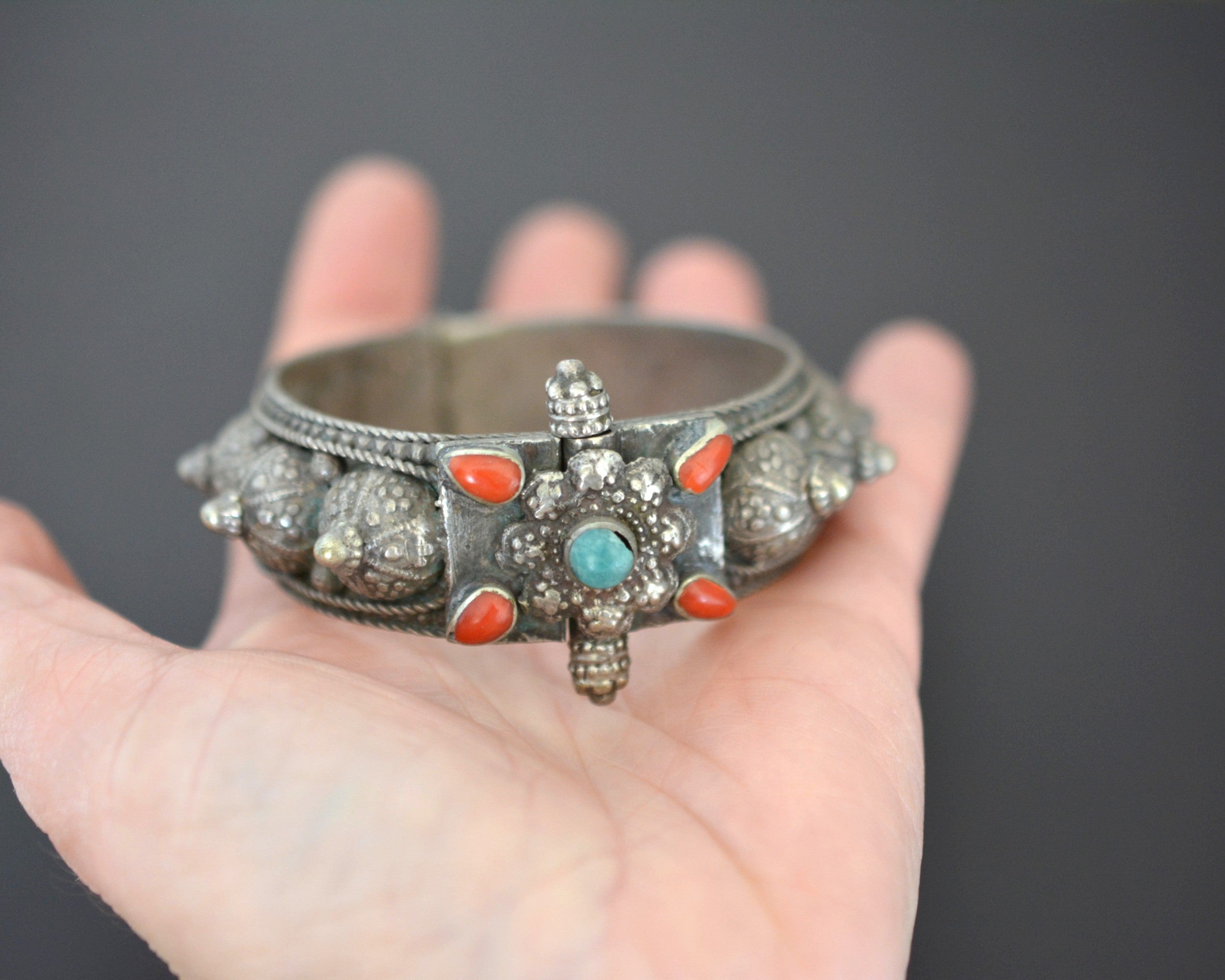 Yemeni Bedouin Silver Bracelet with Coral and Turquoise - Hinged - Small Size