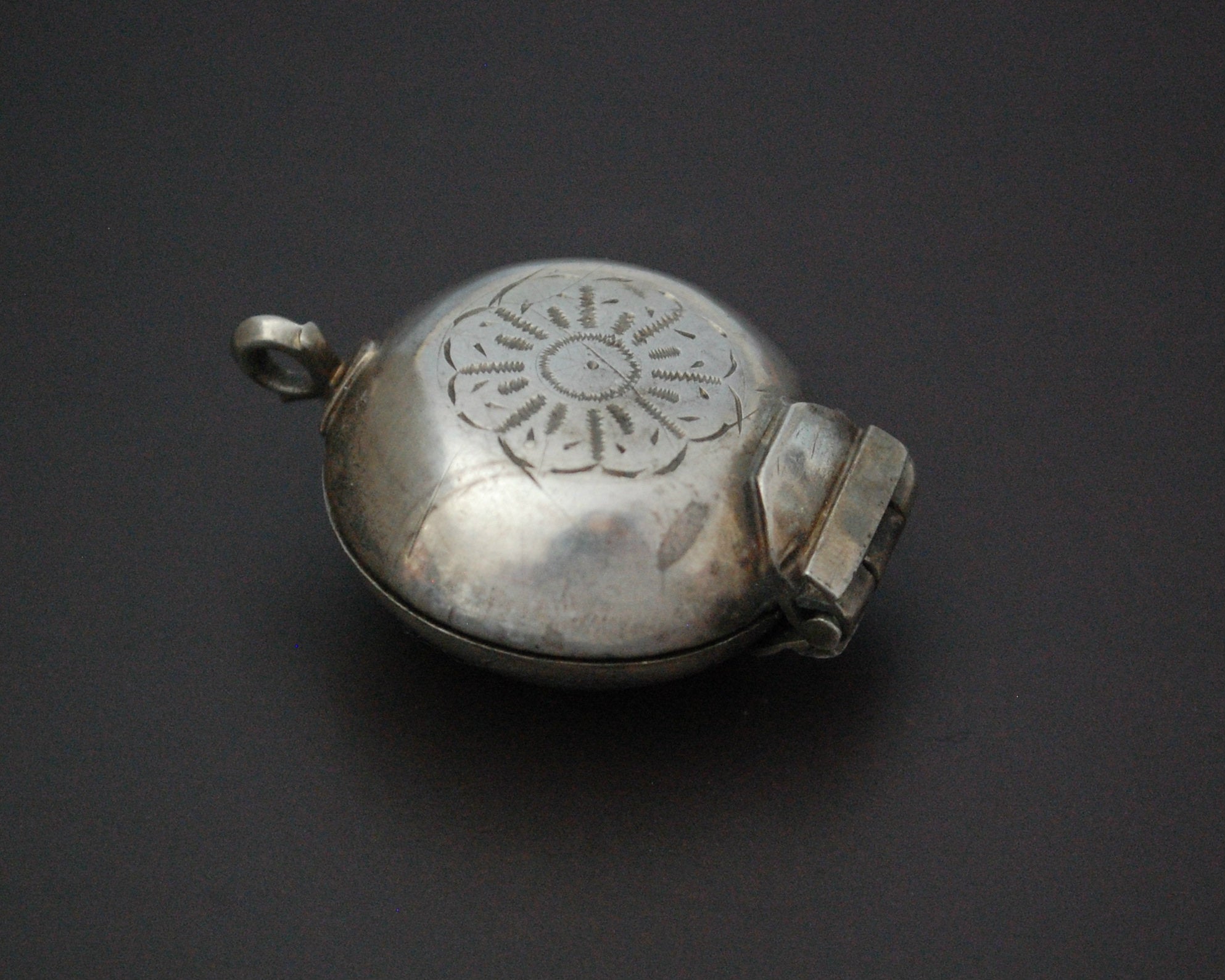 Indian Silver Box Container Pendant