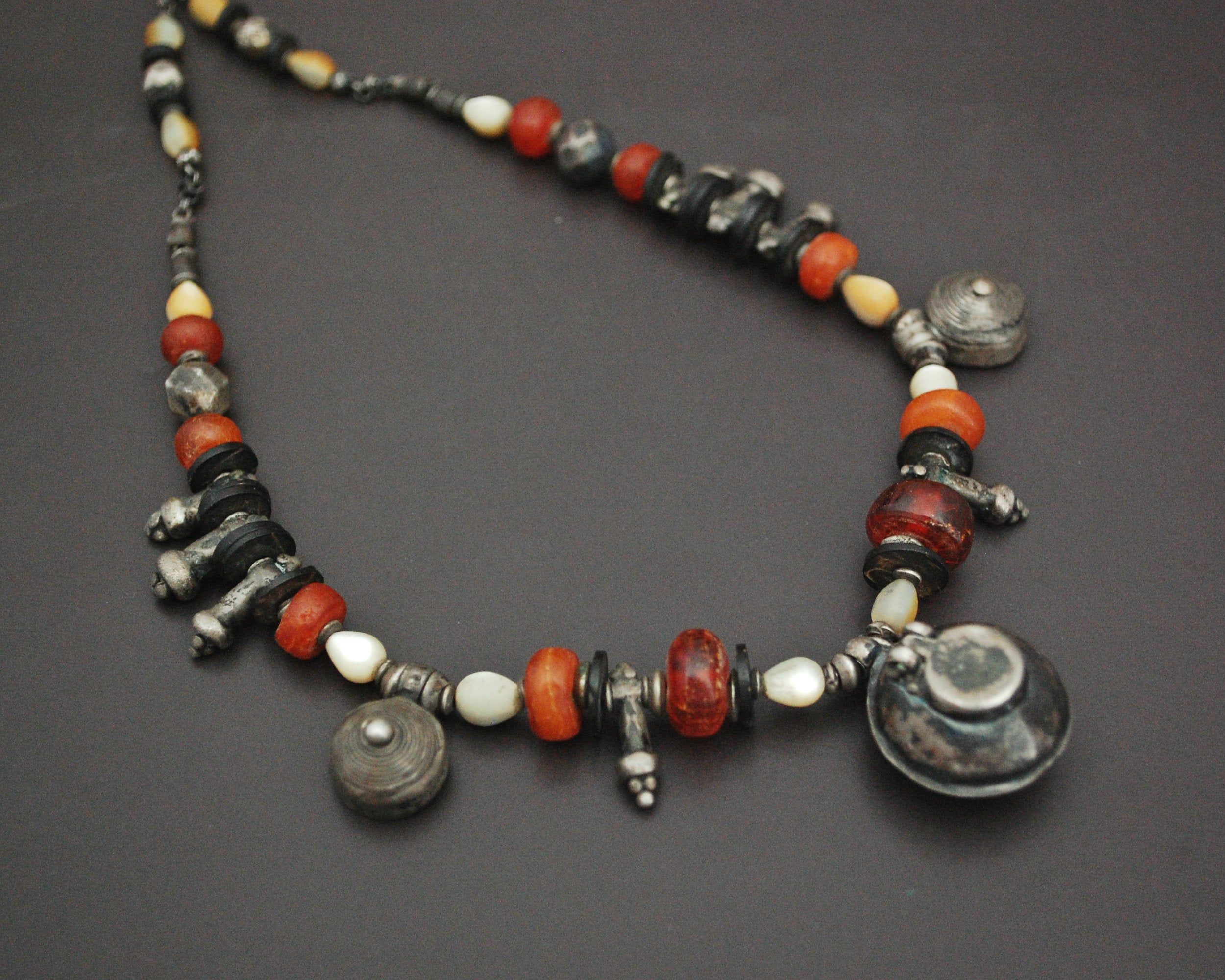 Ethnic Amber Mother of Pearl Silver Beads Necklace