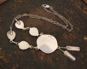 Native American Bear Claw Necklace with Turquoises
