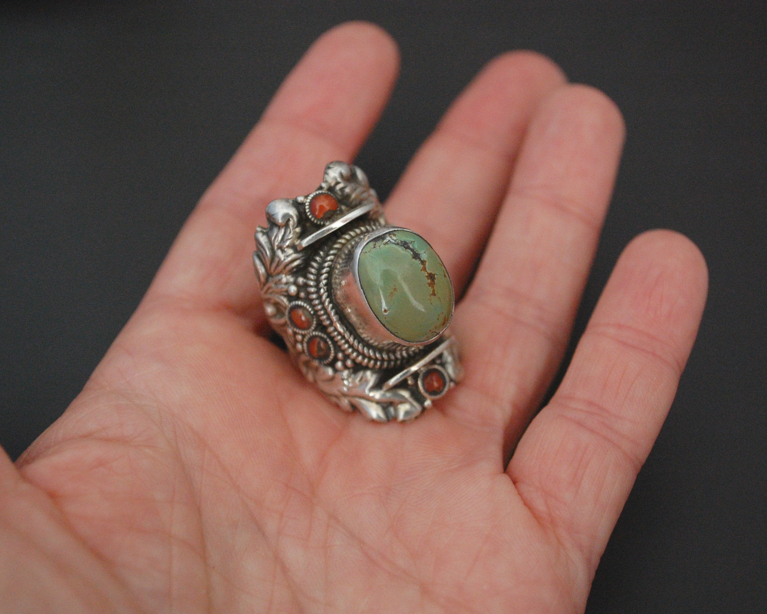 Gorgeous Nepali Turquoise Saddle Ring - Size 8.25