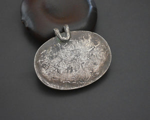 Old Carved Agate Pendant with Silver Setting