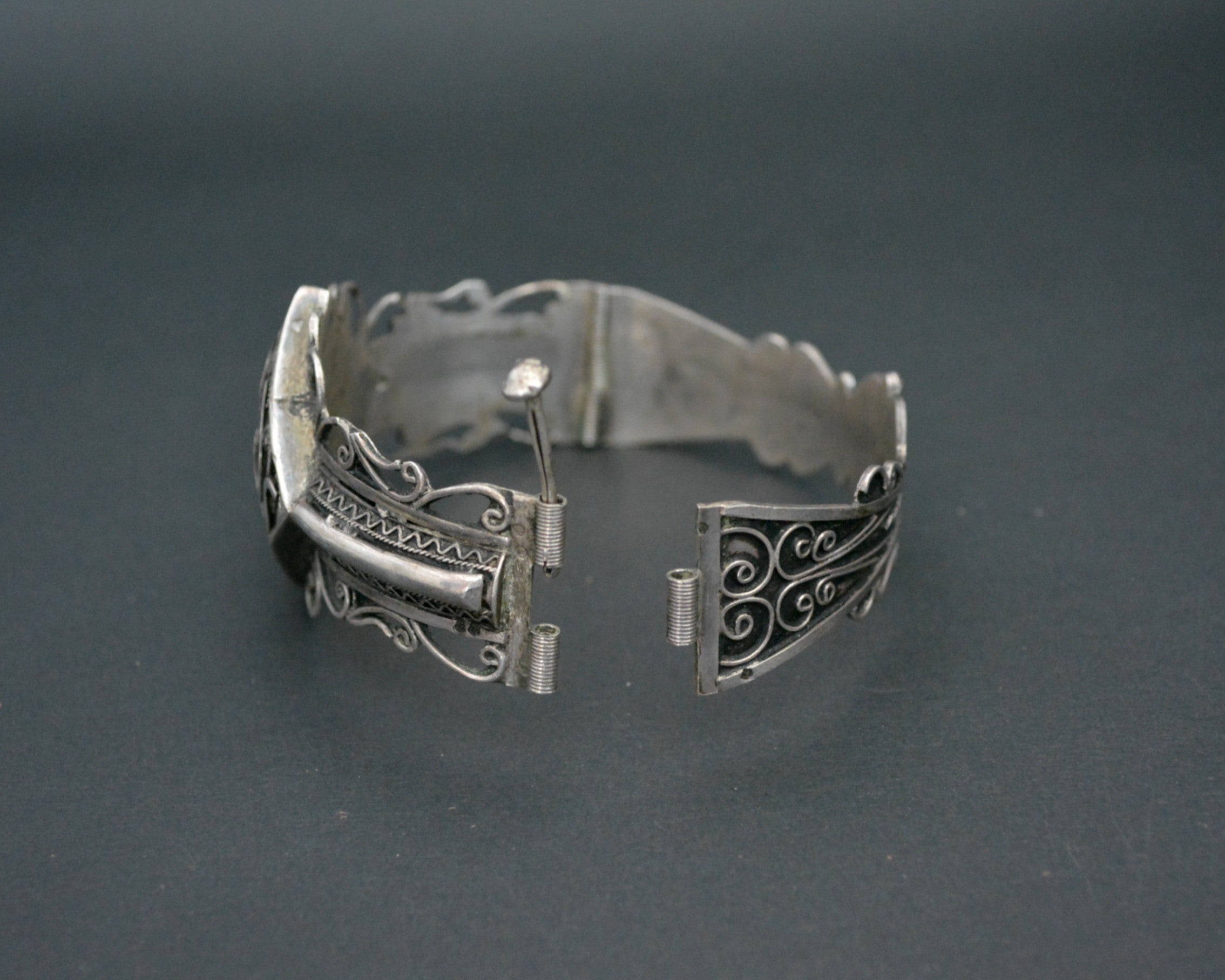 North African Calligraphy Filigree Bracelet - Hinged -