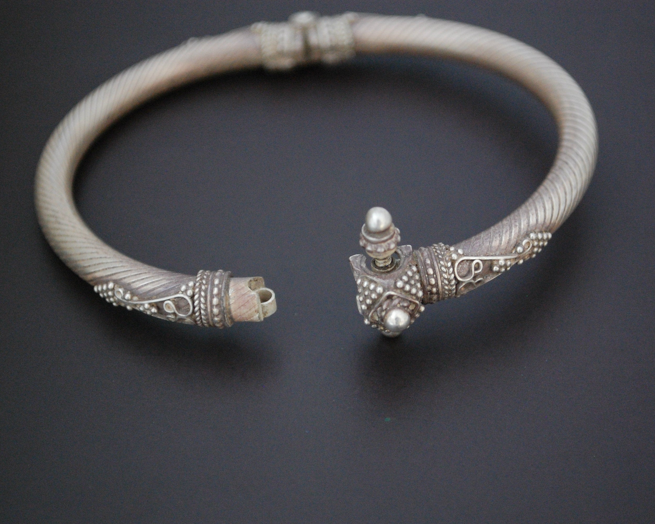 Ethnic Indian Silver Bracelet from India - Hinged