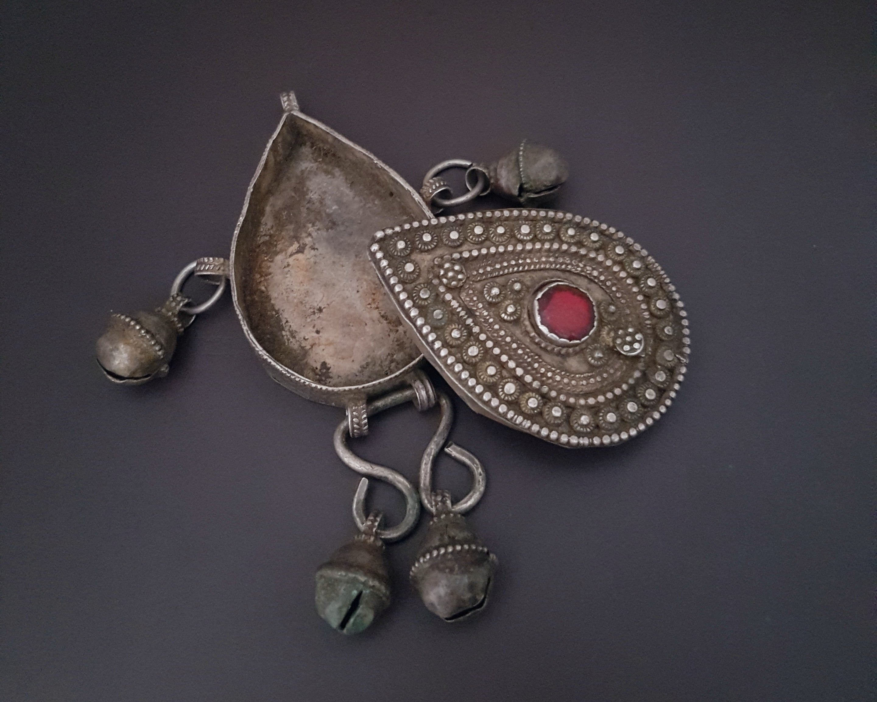 Yemeni Openable Box Pendant with Bells
