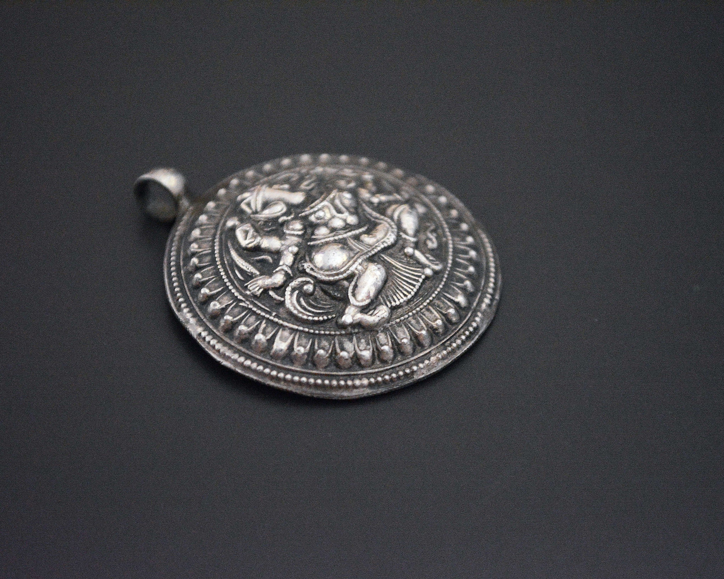 Hindu God Hanuman Medaillon Pendant