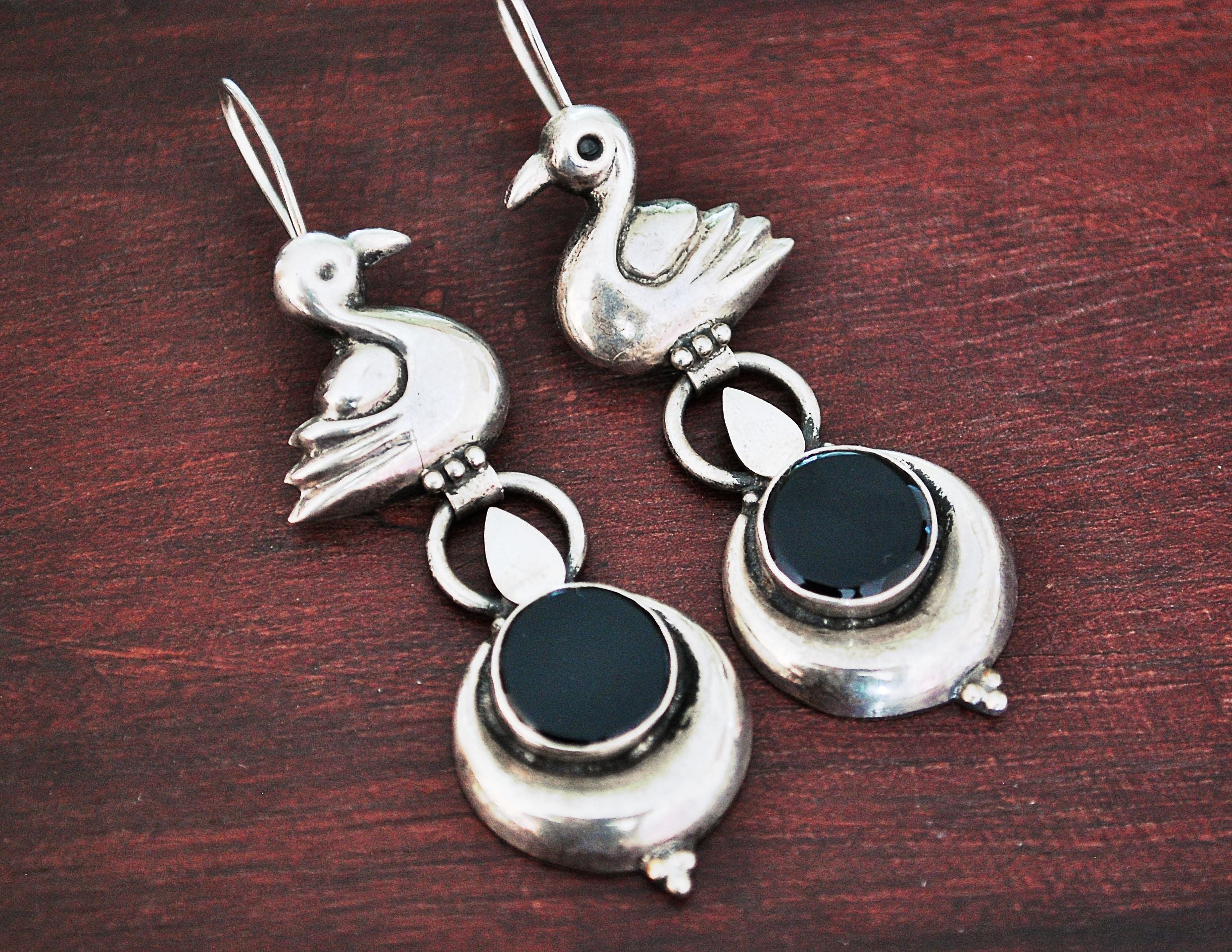 Indian Onyx Earrings with Swan