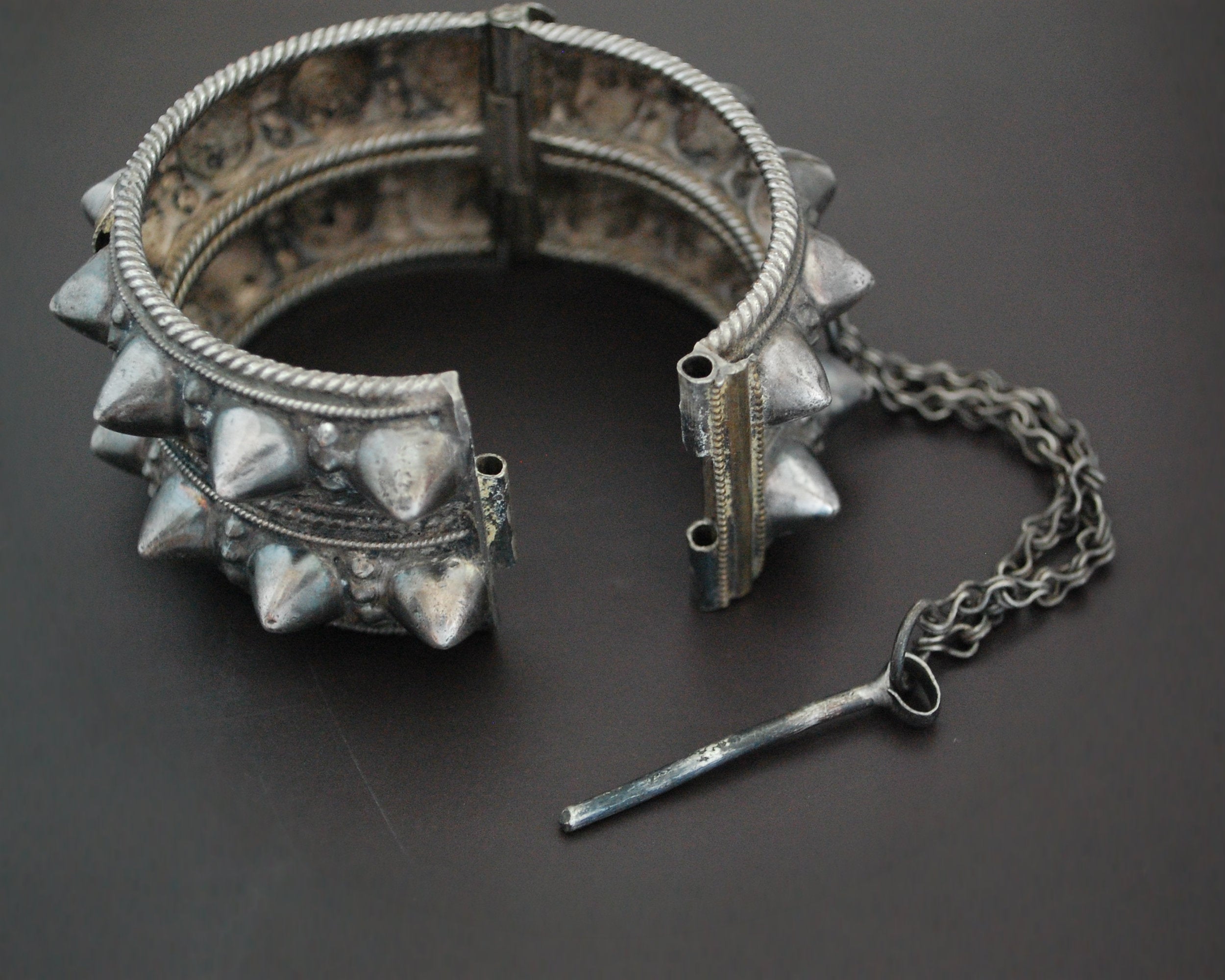 Omani Hinged Spike Bracelet with Gilding - Small Size
