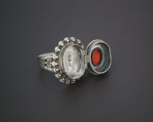 Vintage Coral Filigree Poison Ring - Size 7
