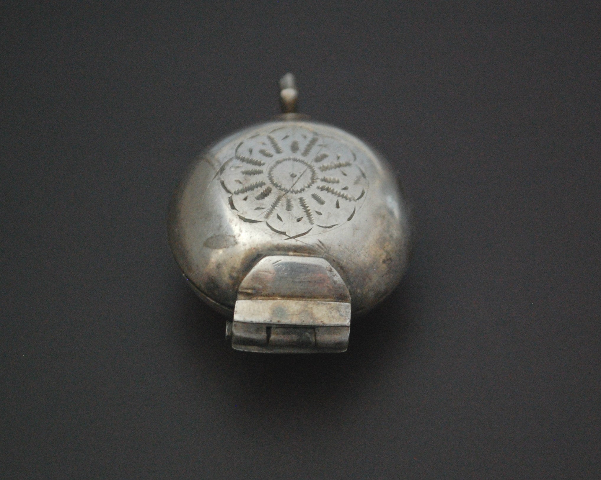 Indian Silver Box Container Pendant