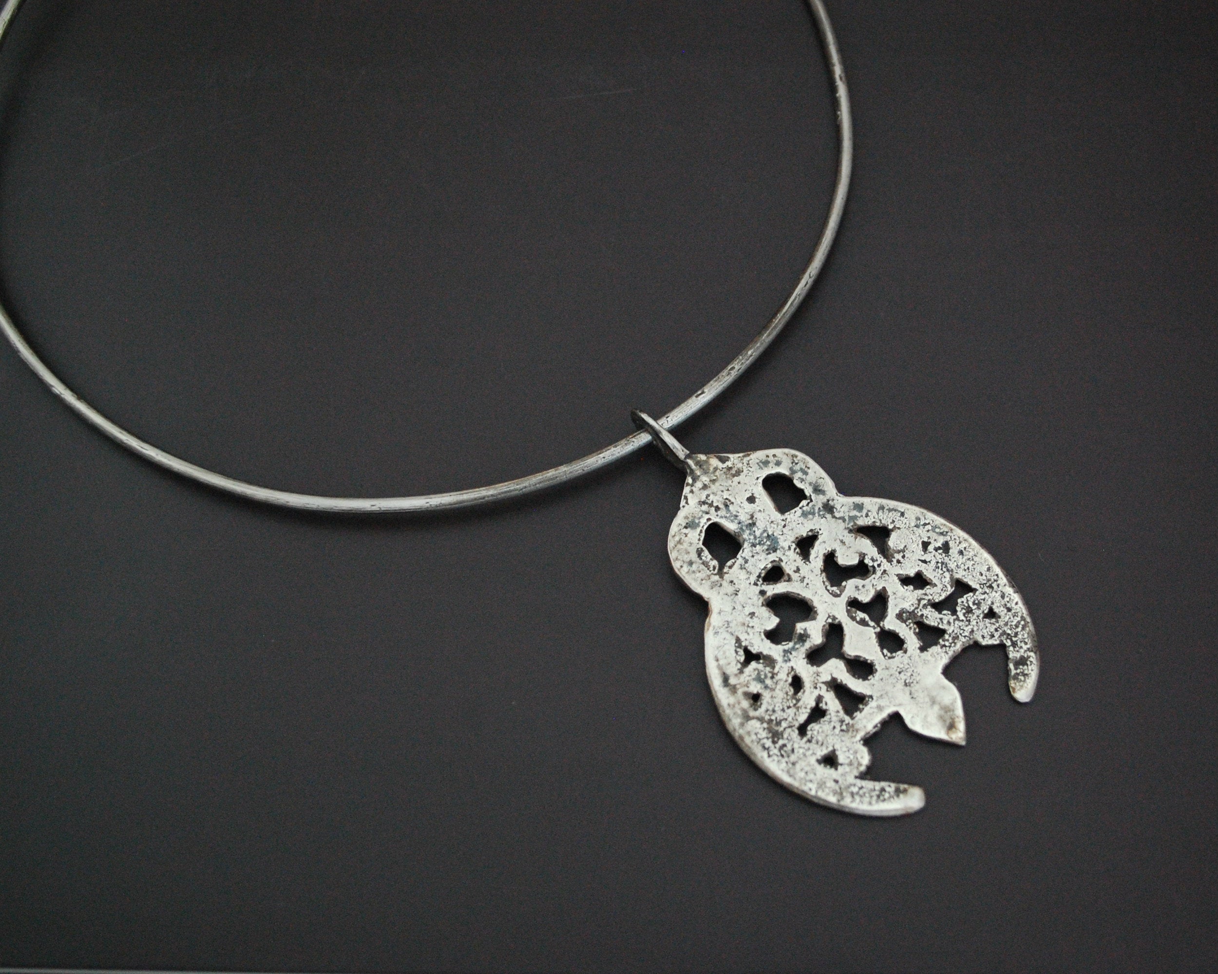Libyan Salhat Pendant on Silver Neckring