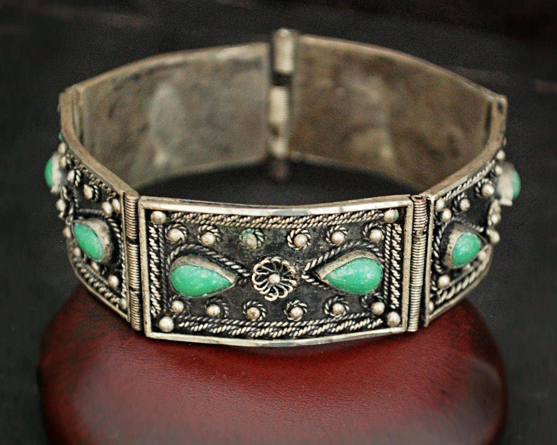 Ethnic Filigree Link Bracelet with Green Stones