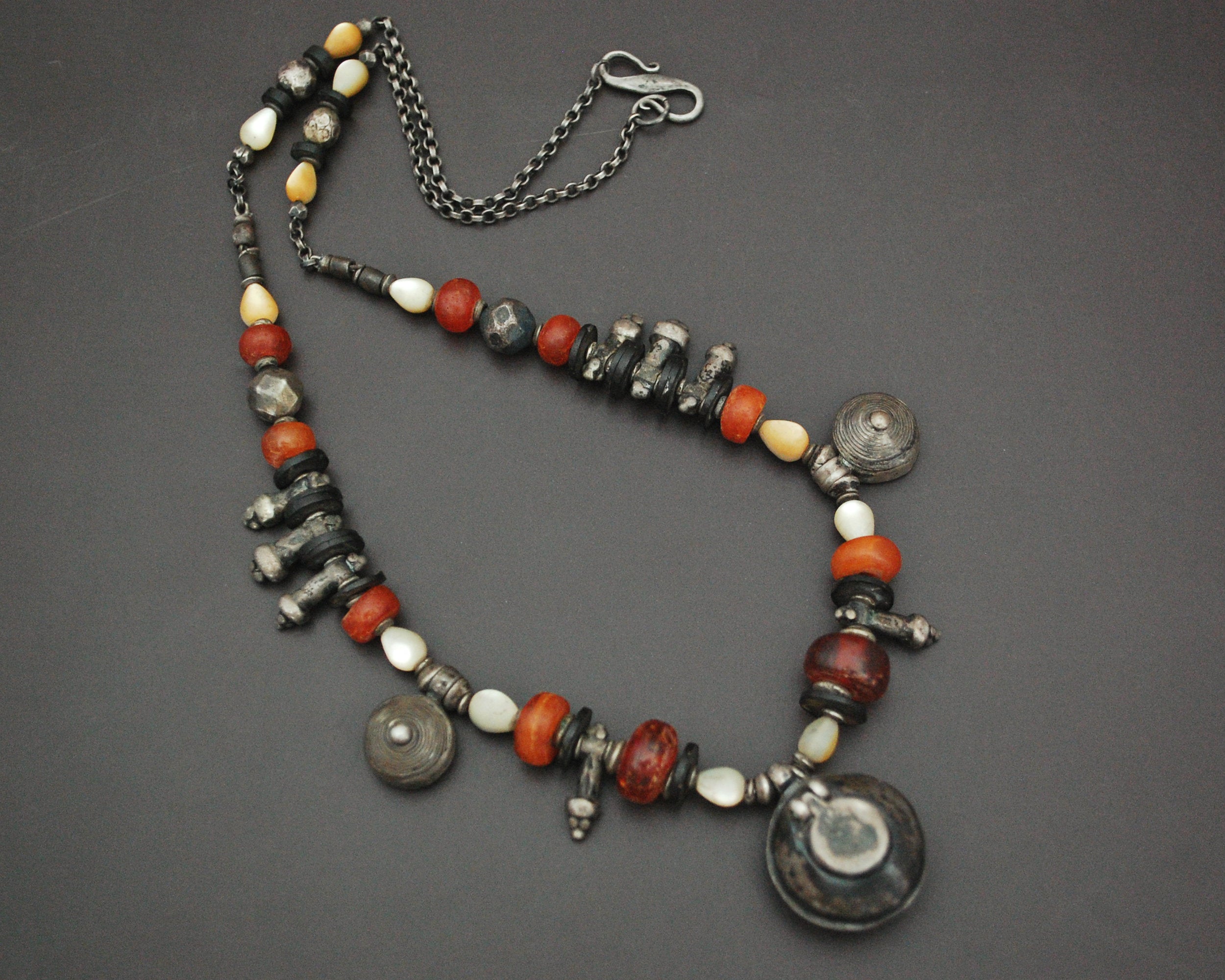 Ethnic Amber Mother of Pearl Silver Beads Necklace