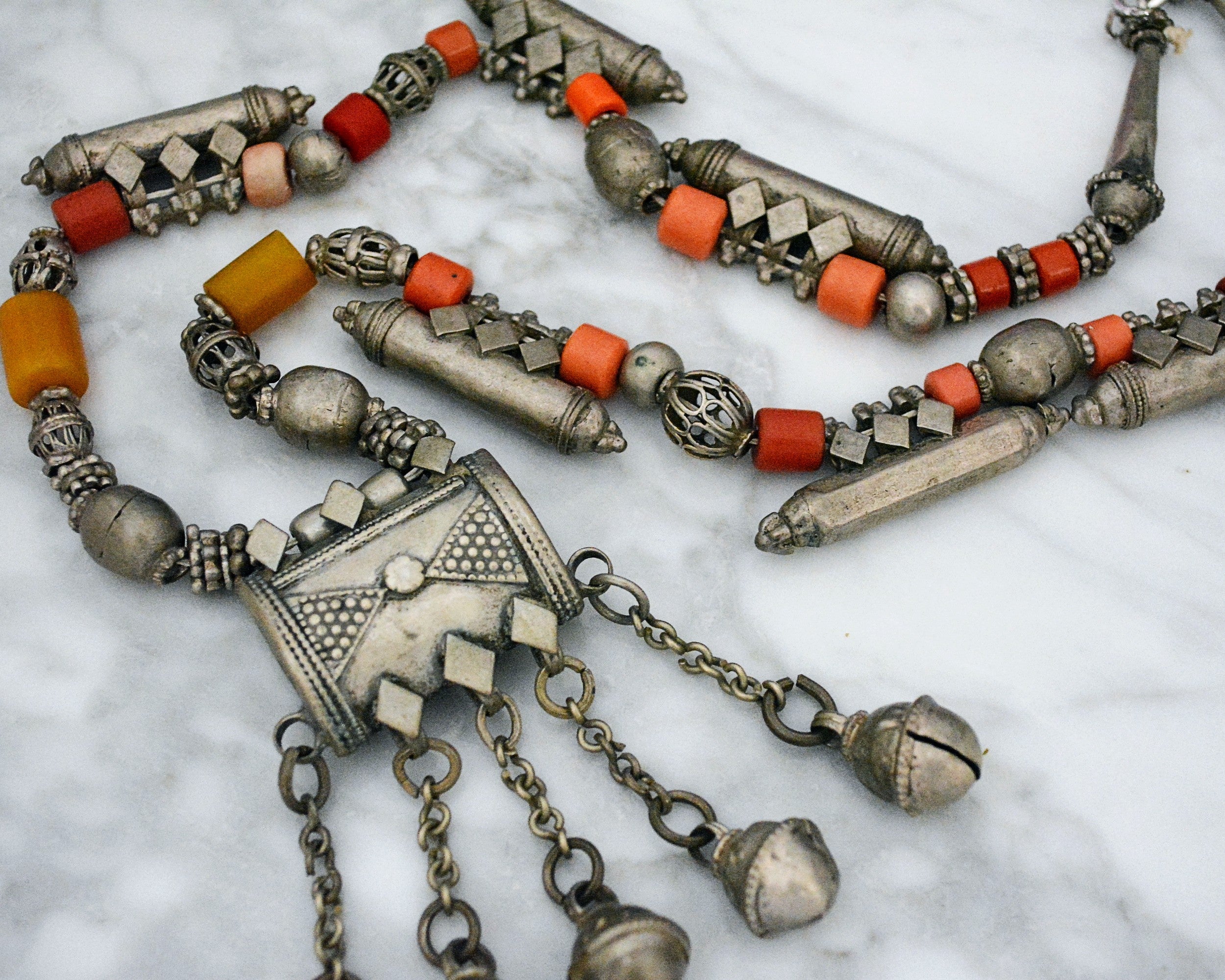 Bold Yemeni Silver Hirz Pendant Necklace