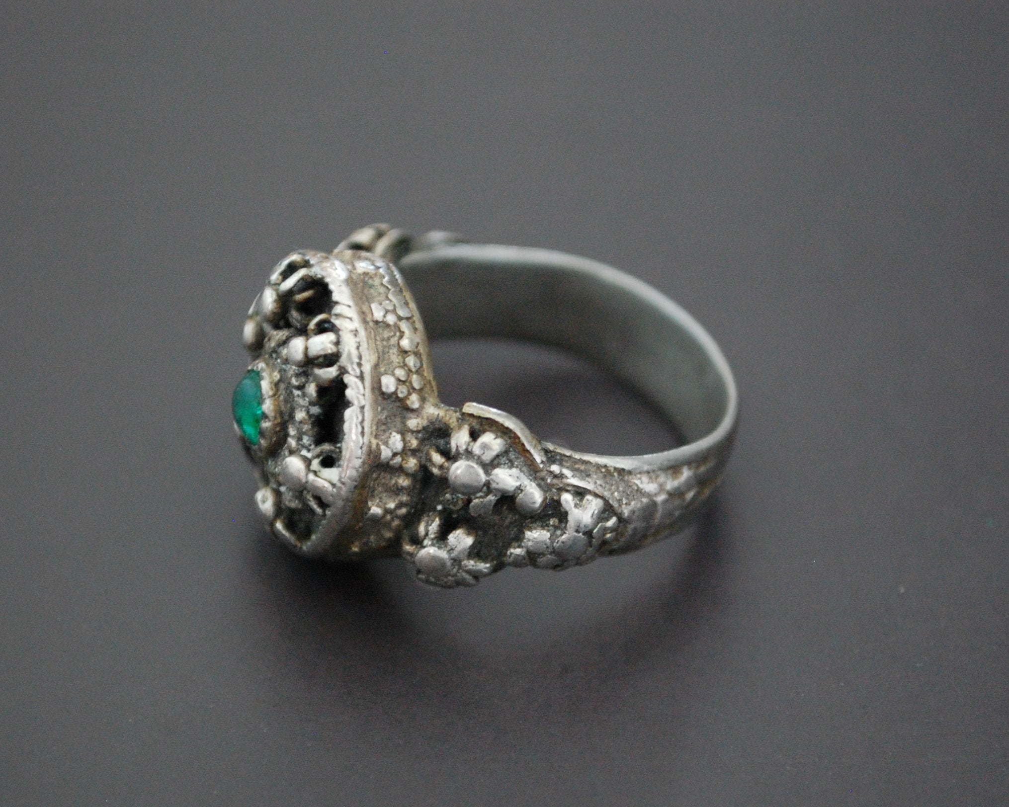 Antique Yemeni Ring with Green Glass - Size 9.5