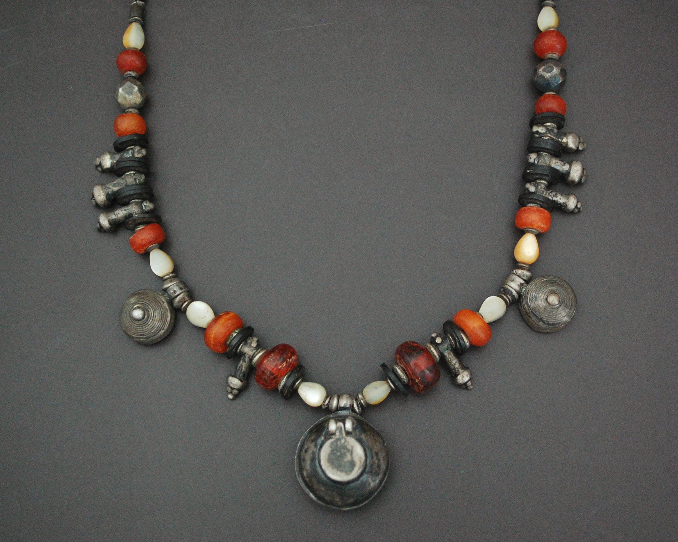 Ethnic Amber Mother of Pearl Silver Beads Necklace