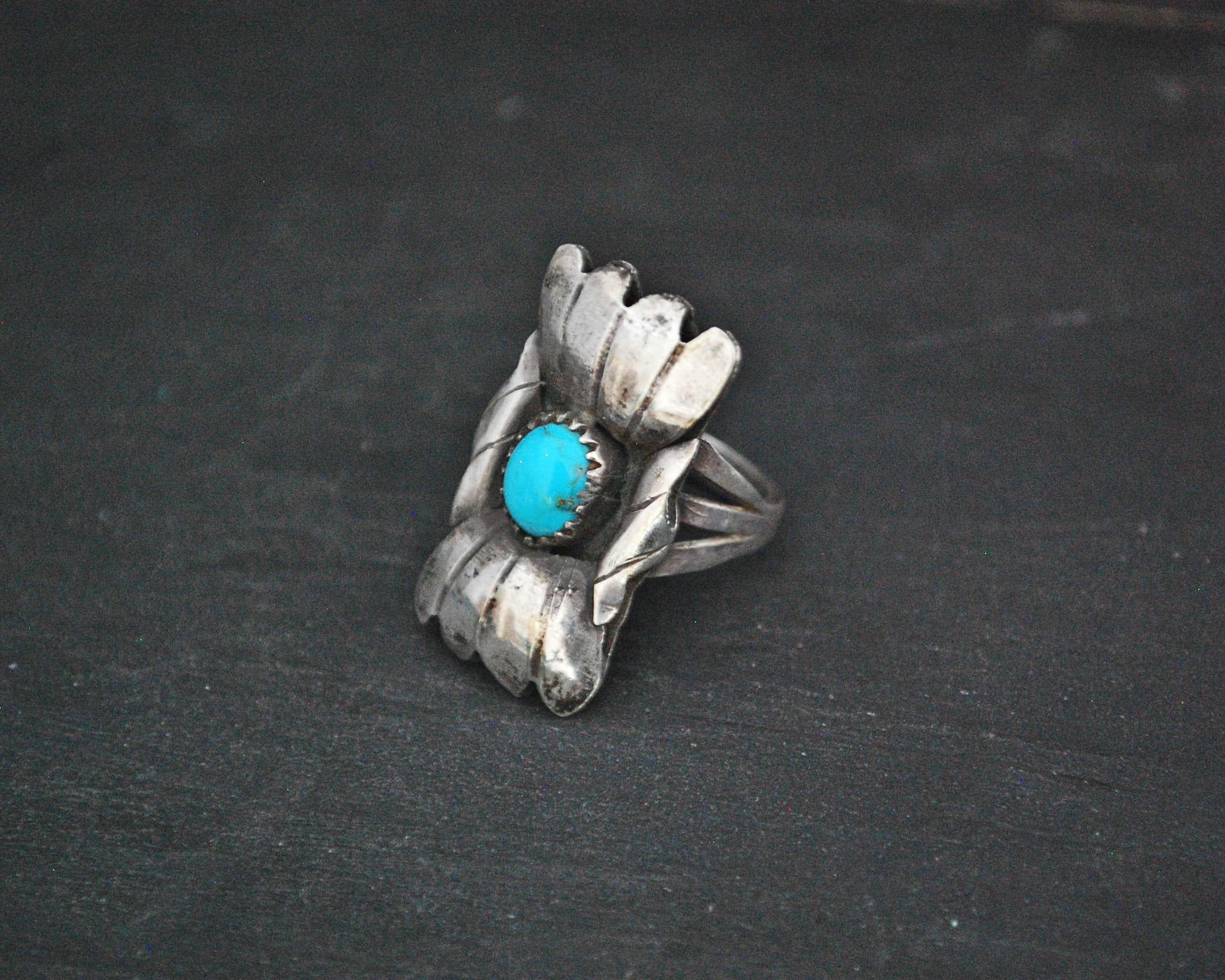 Native American Turquoise Ring - Size 7.5