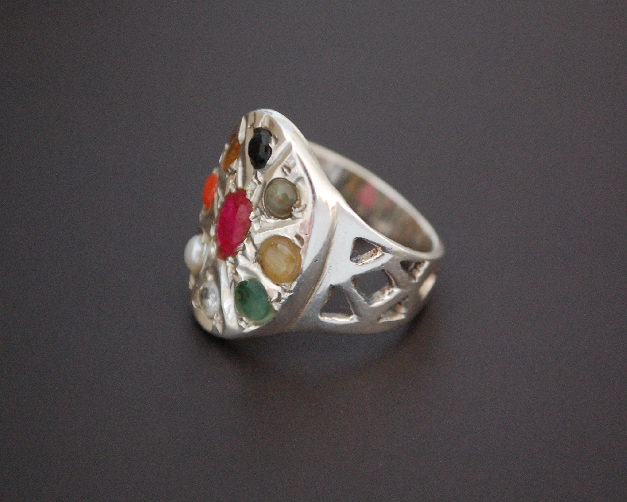 Navaratna Indian Astrology Ring - Size 6.75 / 7