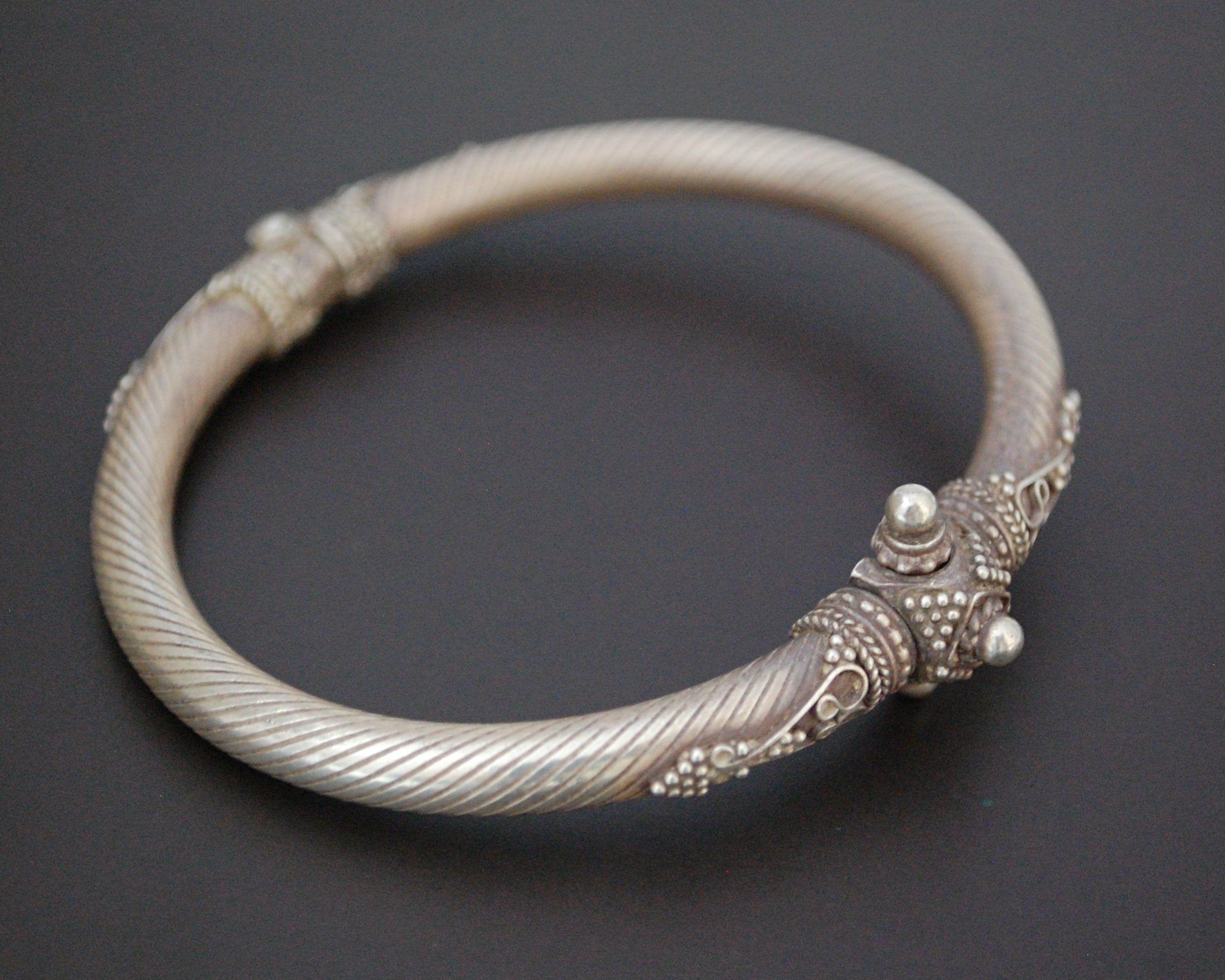 Ethnic Indian Silver Bracelet from India - Hinged