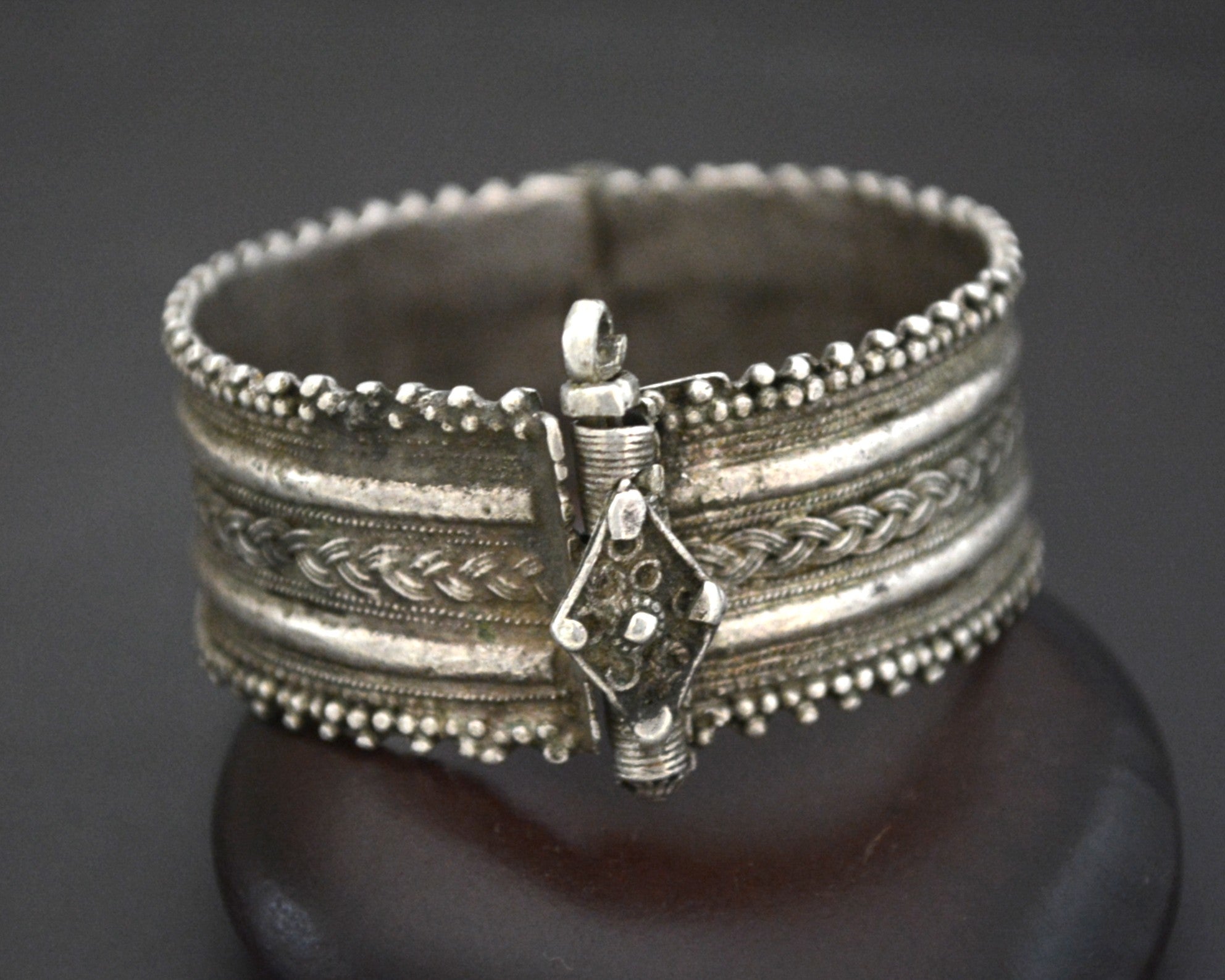 Yemeni Bedouin Silver Bracelet - Hinged - XXSmall Size