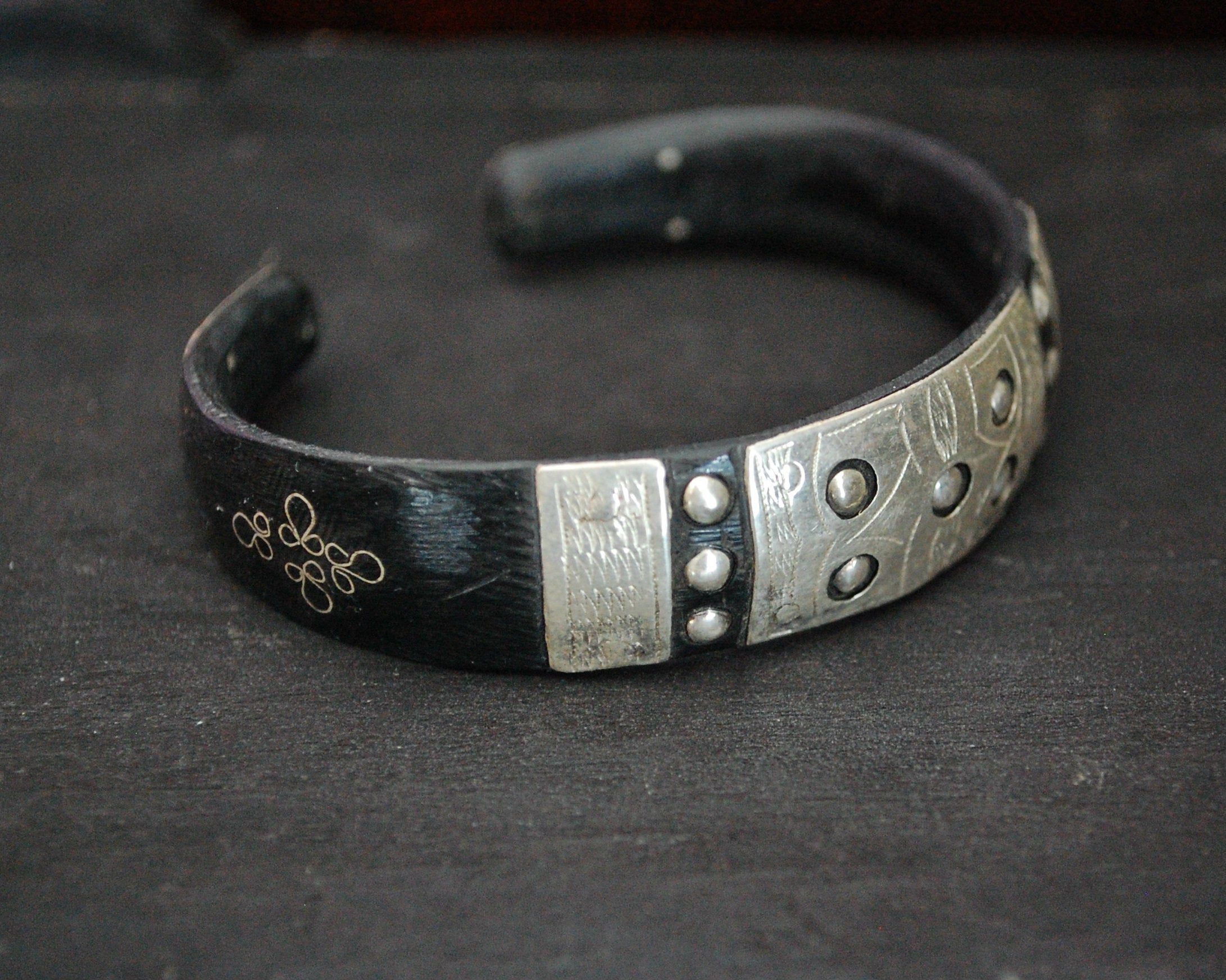 Tuareg Silver Cuff Bracelet with Engravings