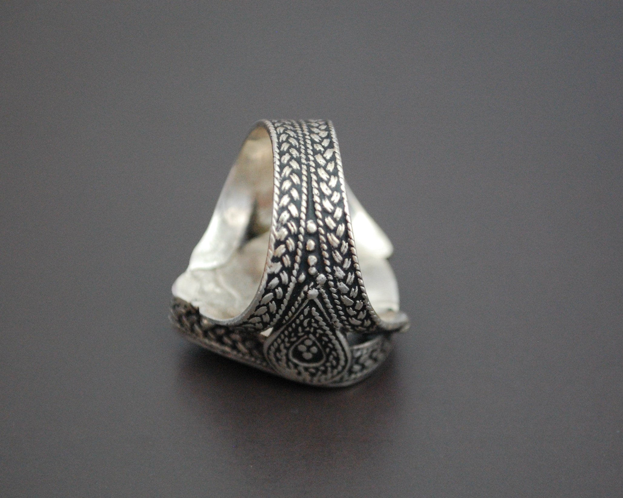 Vintage Kazakh Silver Ring - Size 8