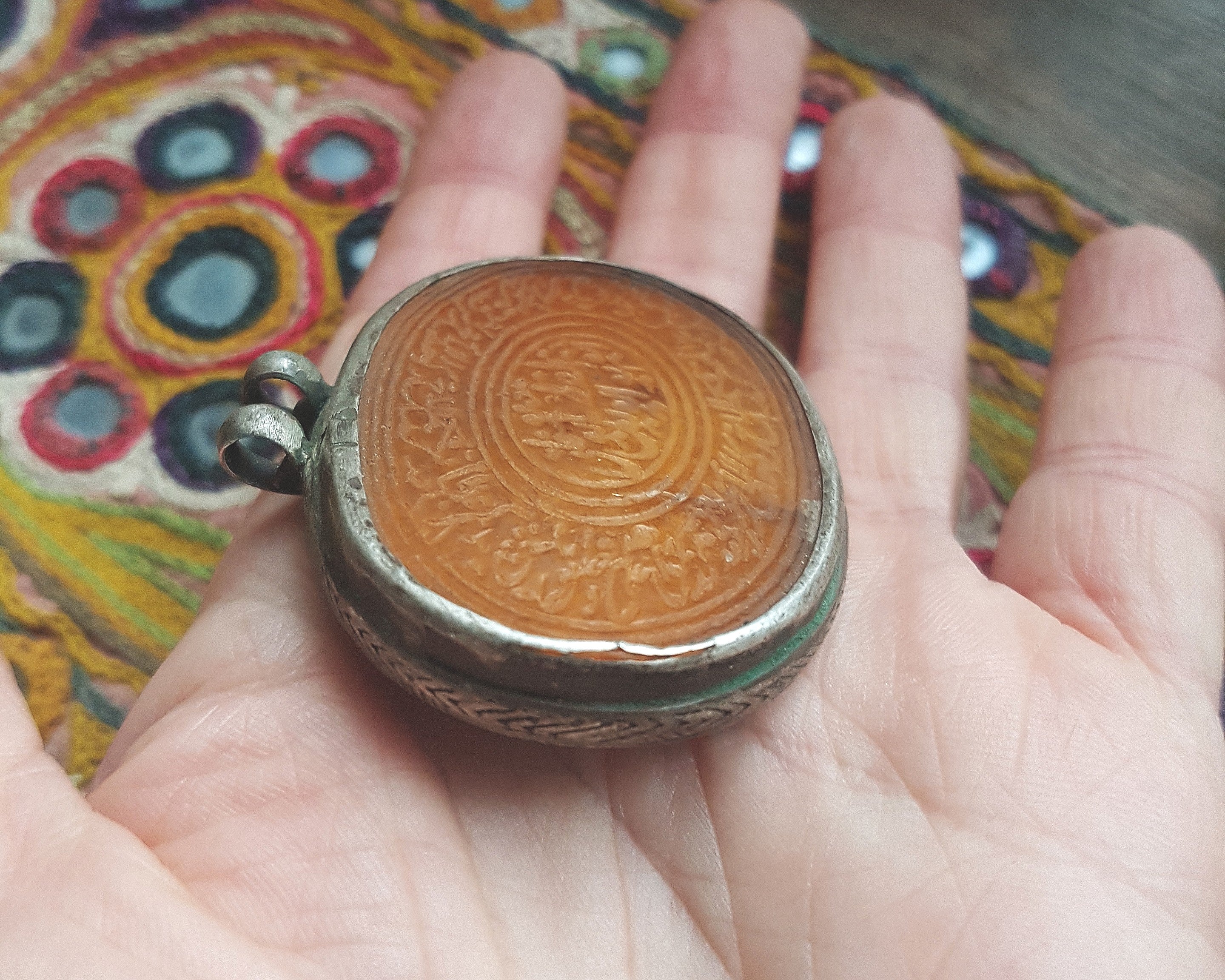 Old Carved Agate Pendant with Silver Setting