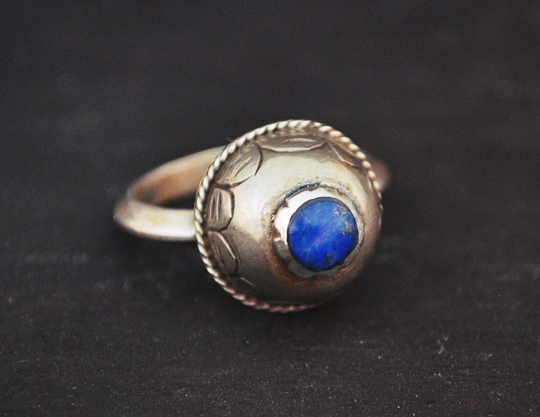Vintage Afghani Lapis Lazuli Ring - Size 9