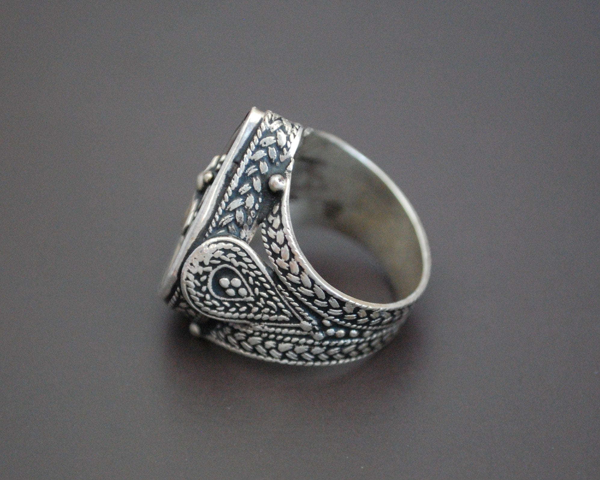 Vintage Kazakh Silver Ring - Size 8
