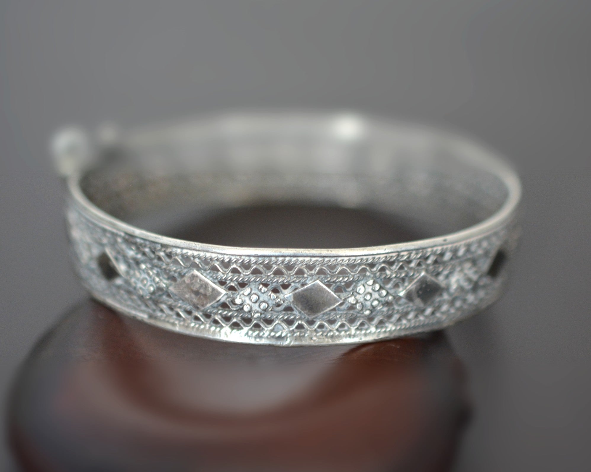 Yemeni Filigree Bracelet - Hinged