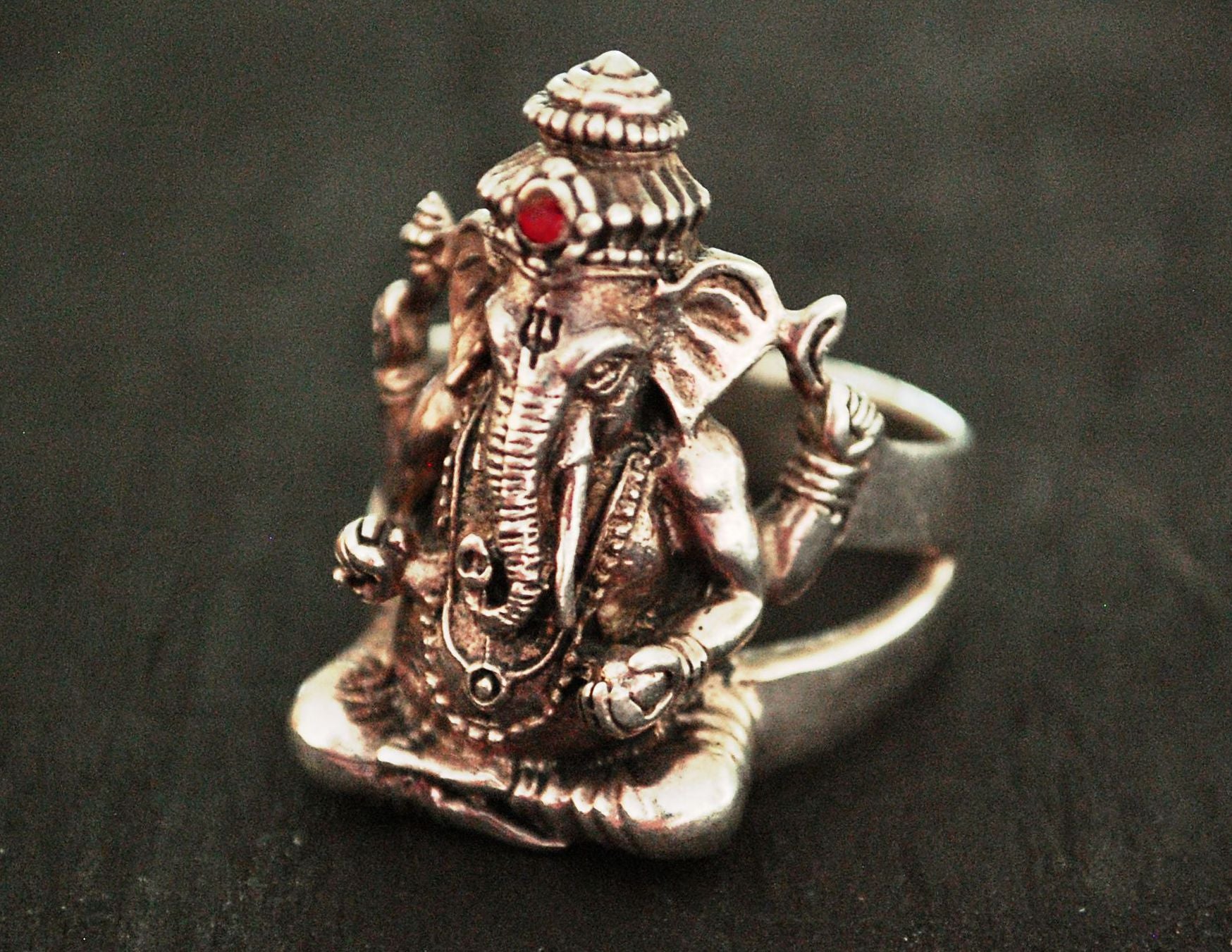 Ganesh muga ring | By omni ornamentsFacebook