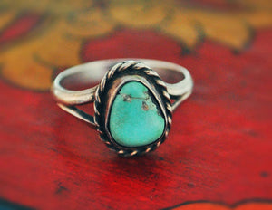 Turquoise Silver Ring - Size 7